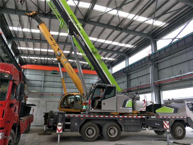 湘潭县高空车出租需要注意哪些安全事项？