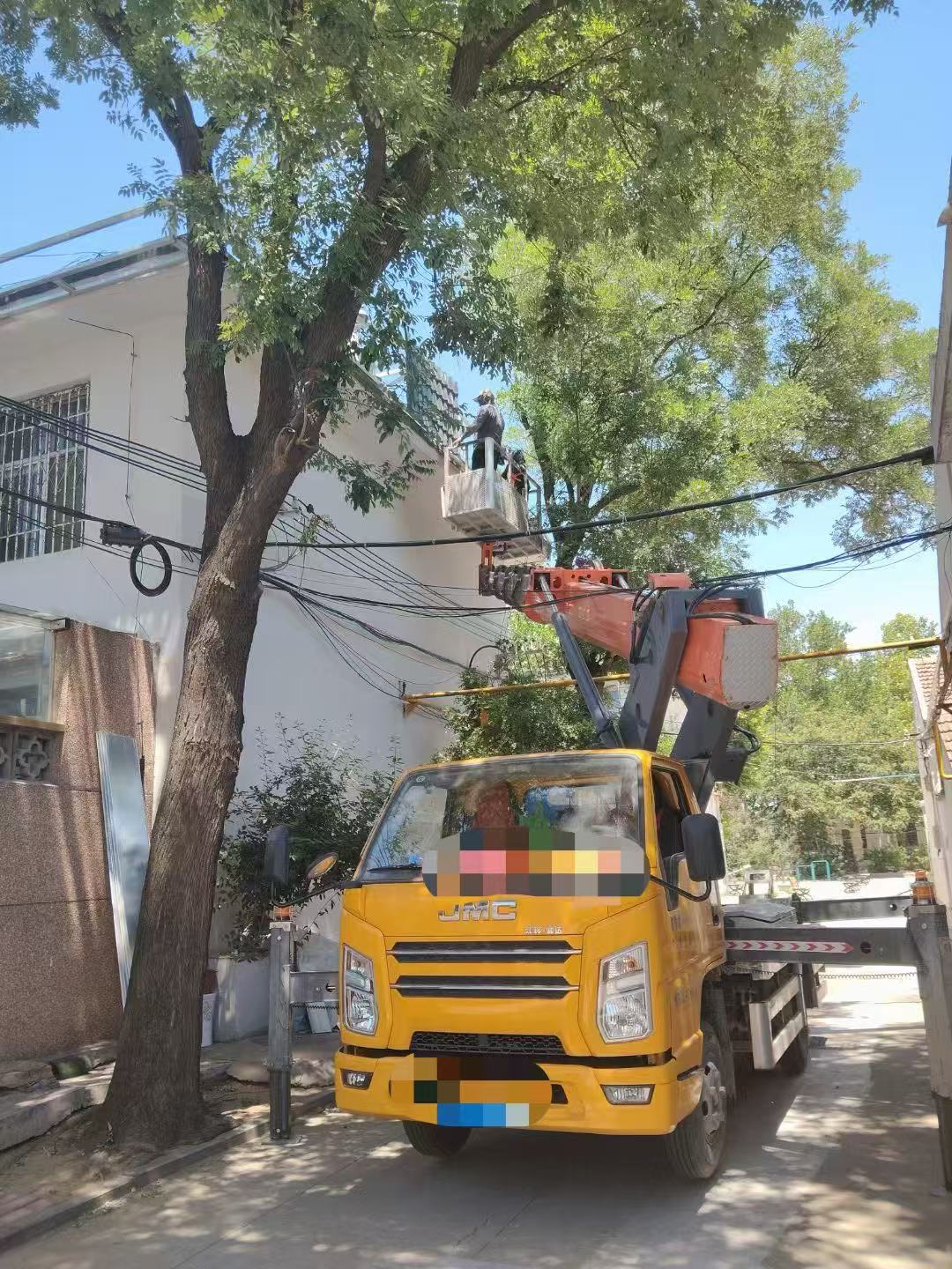 湘潭县高空作业车能吊装重物吗？最大承载多少公斤？